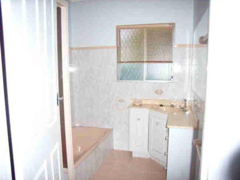 17 PAXTON STREET, Willaston SA 5118