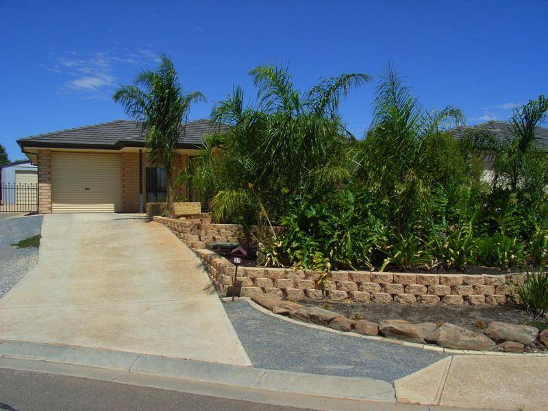 32 ANGAS AVENUE, Evanston Park SA 5116