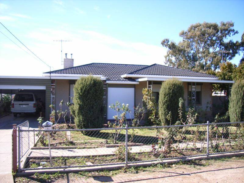 8 RICHARDS AVENUE, Gawler South SA 5118