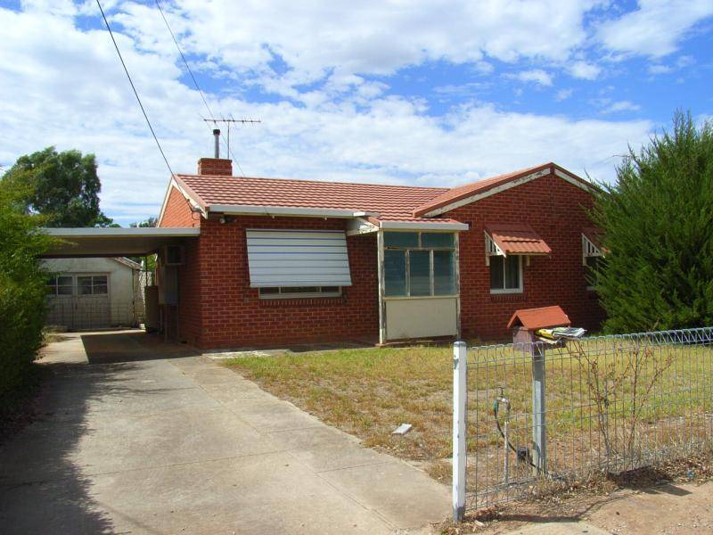12 RICHARDS AVENUE, Gawler South SA 5118