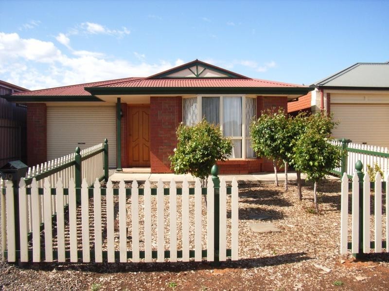 19 GREENING DRIVE, Evanston Park SA 5116