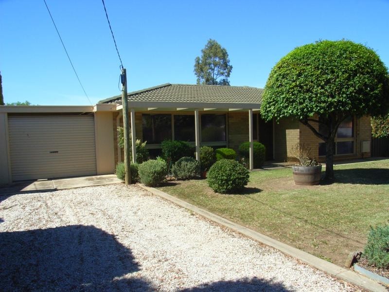 16 ANGLE VALE ROAD, Evanston Gardens SA 5116