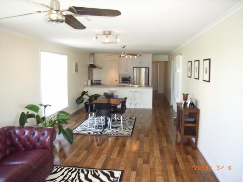 8 MCKINLAY SQUARE, Hewett SA 5118