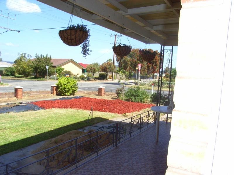 8 Jane Street, Willaston SA 5118