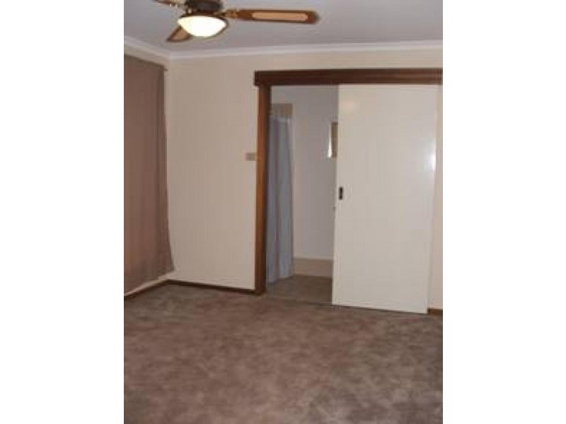 18 Krieg Road, Evanston Park SA 5116