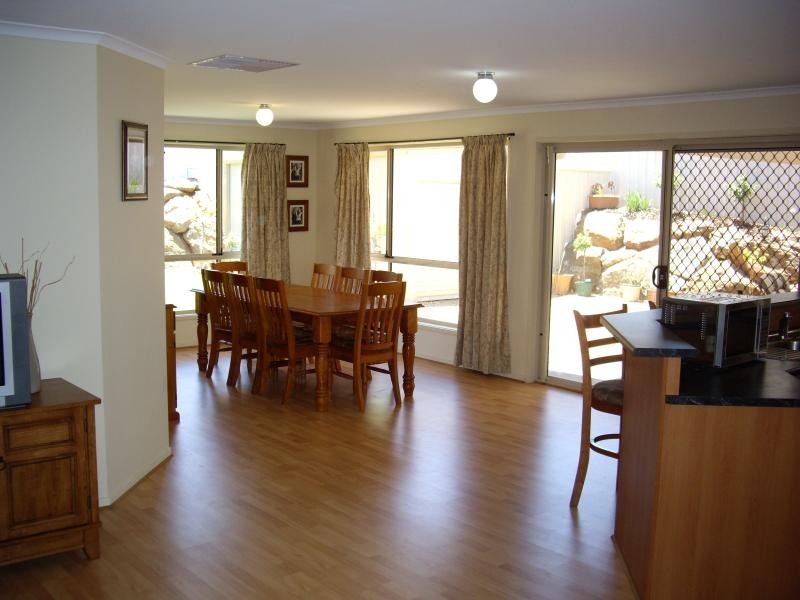 44 Thompson Circuit, Evanston Park SA 5116