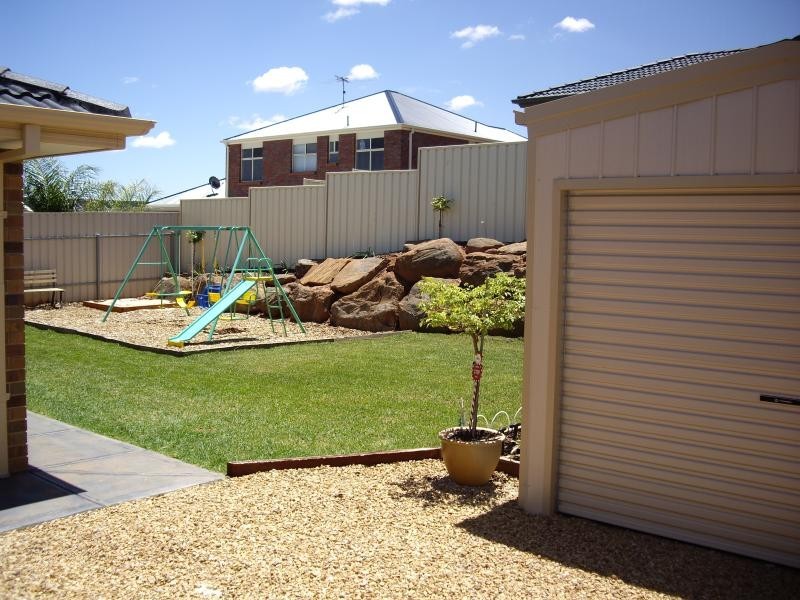 44 Thompson Circuit, Evanston Park SA 5116