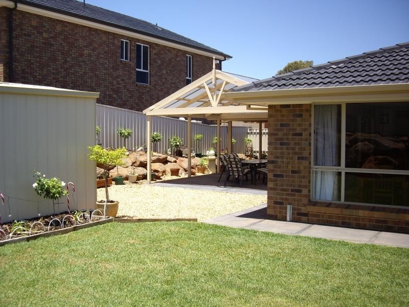 44 Thompson Circuit, Evanston Park SA 5116