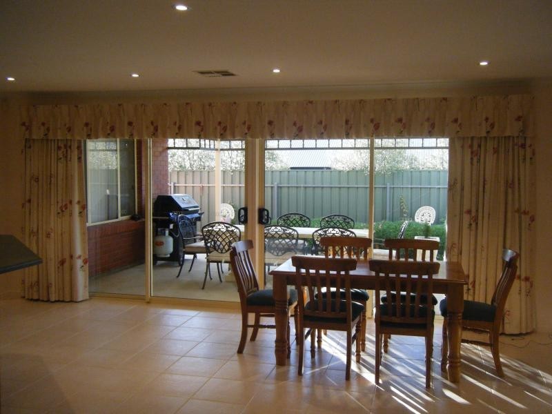 5 Burke Parade, Hewett SA 5118