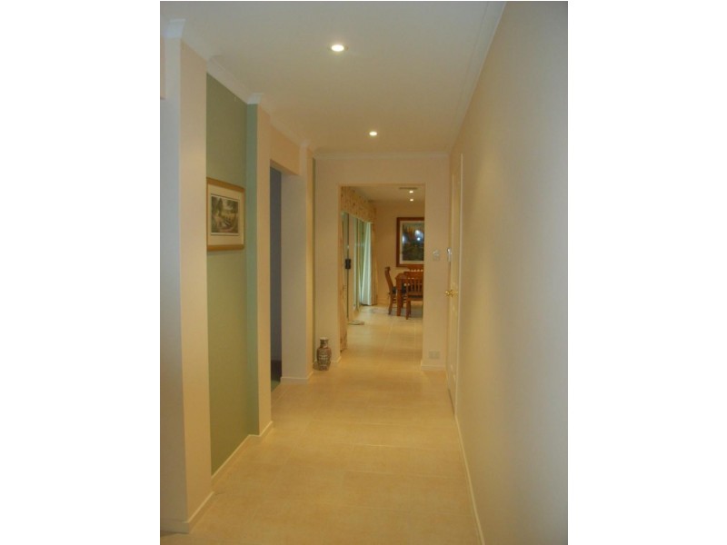 5 Burke Parade, Hewett SA 5118