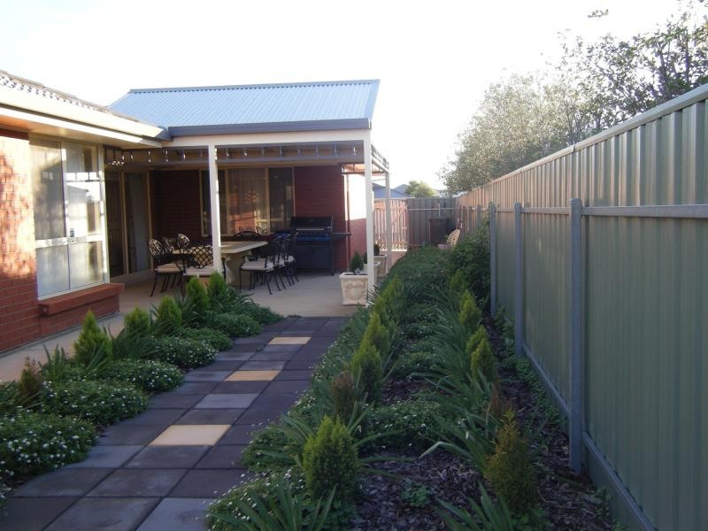 5 Burke Parade, Hewett SA 5118
