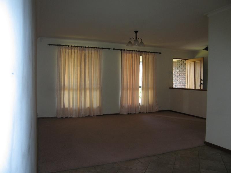 16 Mitchell Court, Williamstown SA 5351