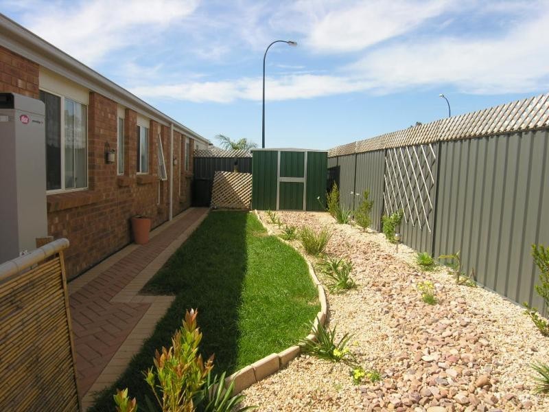 84 Lakeside Drive, Andrews Farm SA 5114