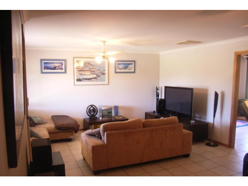 8 Palomino Court, Roseworthy SA 5371