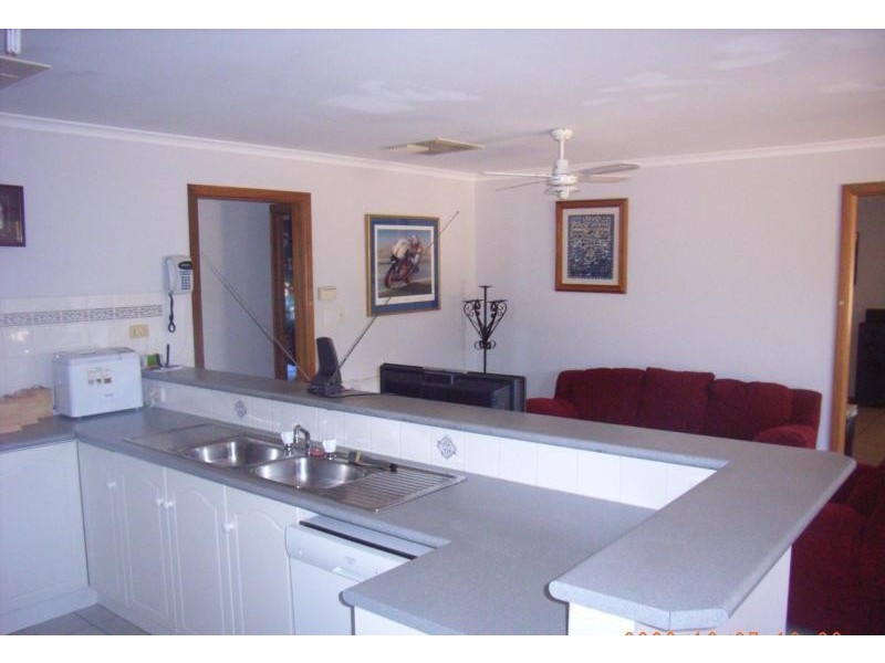 8 Palomino Court, Roseworthy SA 5371