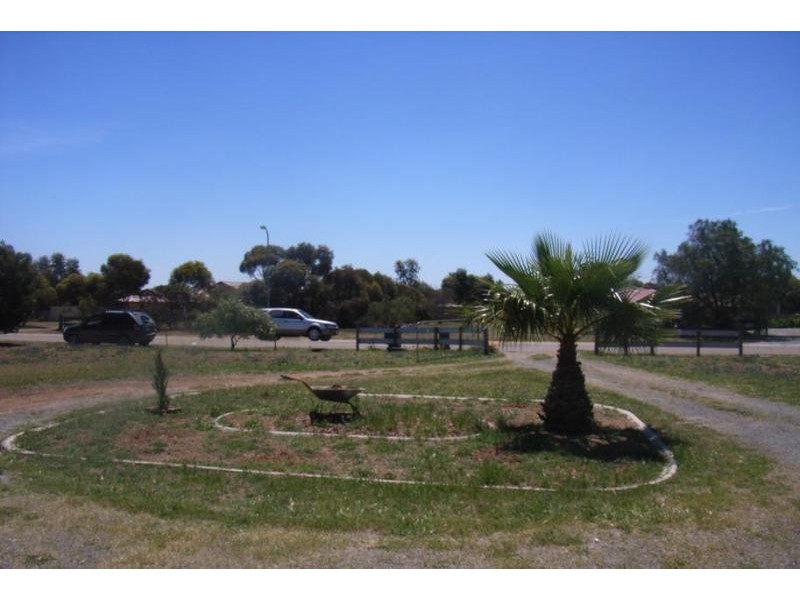 8 Palomino Court, Roseworthy SA 5371