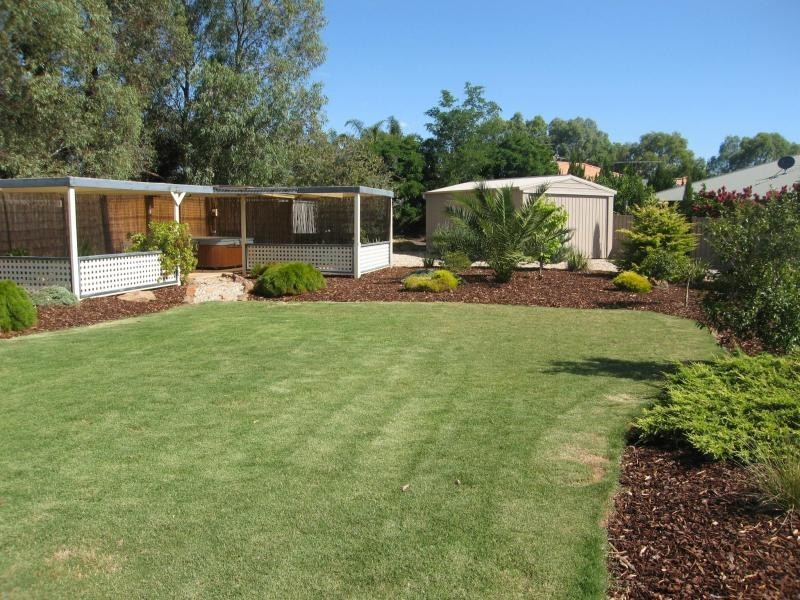 4 Gerlach Grove, Evanston Park SA 5116