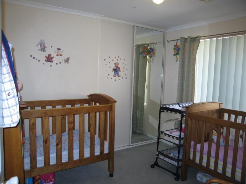 4 Gerlach Grove, Evanston Park SA 5116