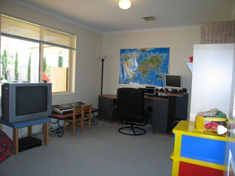 4 Gerlach Grove, Evanston Park SA 5116