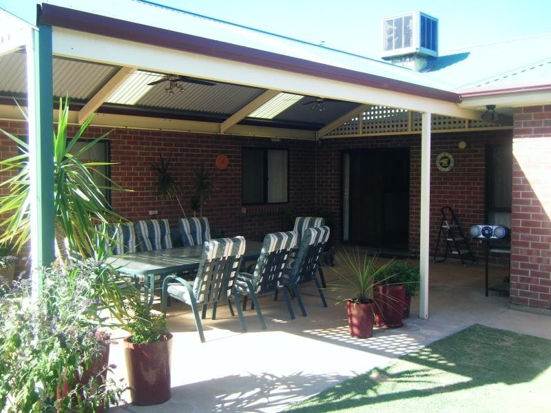 5 Thiele Crescent, Evanston Park SA 5116