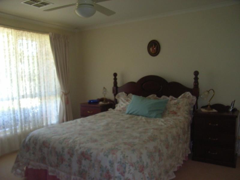 9 Holmes Street, Willaston SA 5118