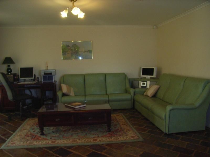 9 Holmes Street, Willaston SA 5118