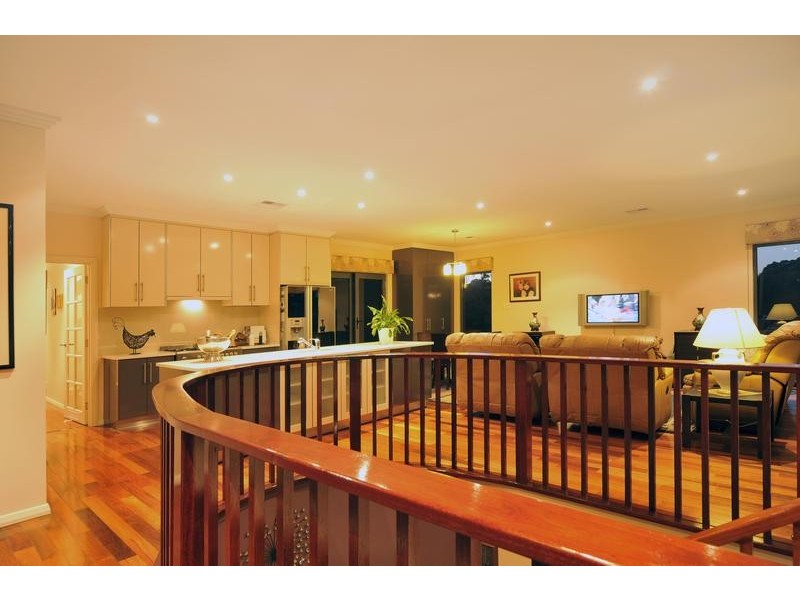 2 Whiteman Road, Williamstown SA 5351