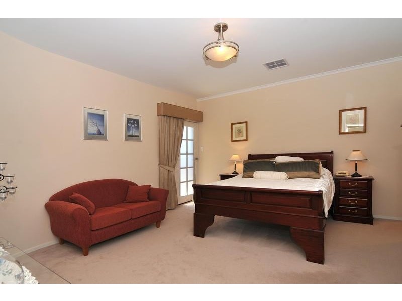 2 Whiteman Road, Williamstown SA 5351