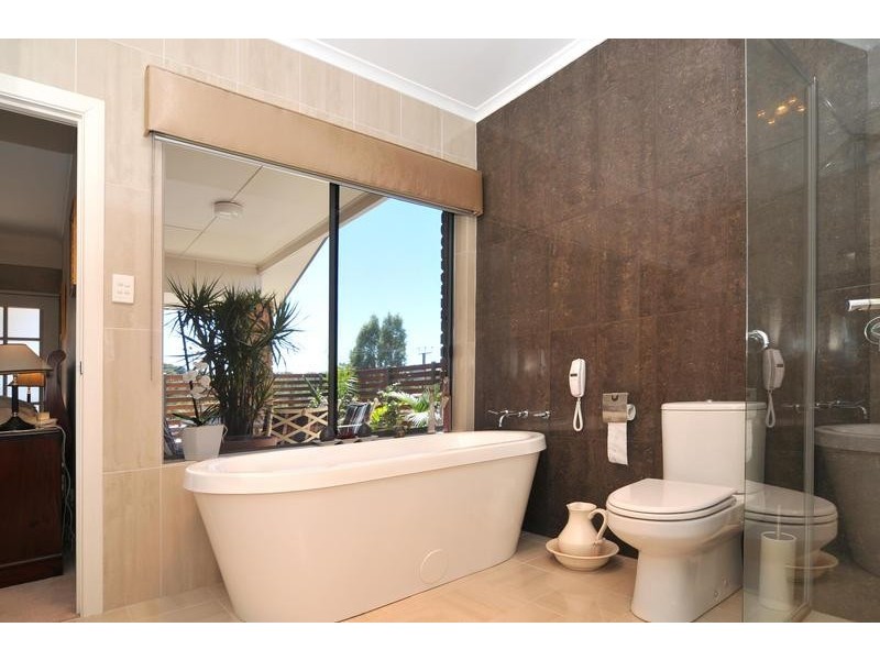 2 Whiteman Road, Williamstown SA 5351