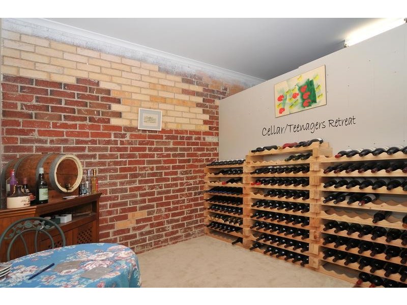 2 Whiteman Road, Williamstown SA 5351