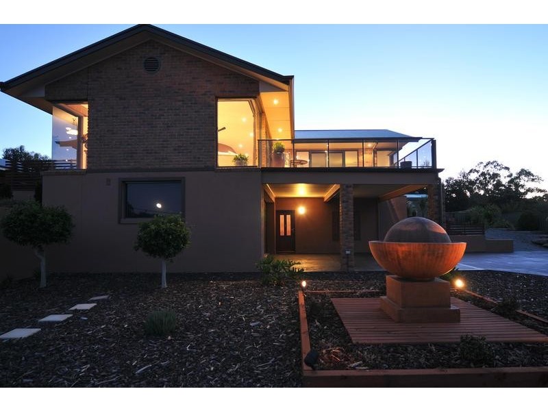 2 Whiteman Road, Williamstown SA 5351