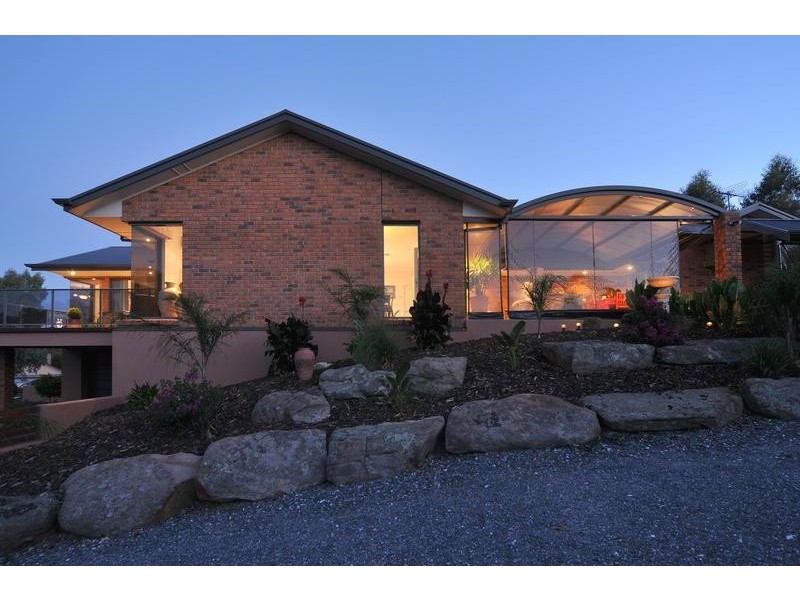 2 Whiteman Road, Williamstown SA 5351
