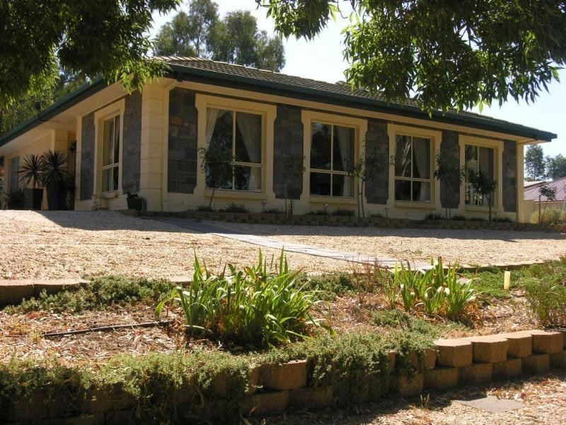 22 Whiteman Road, Williamstown SA 5351