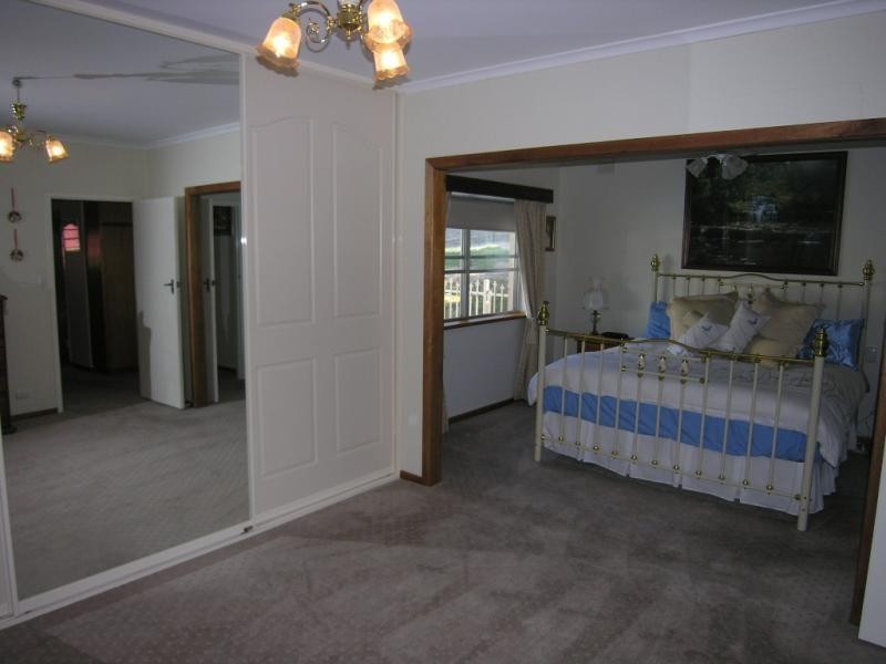 22 Whiteman Road, Williamstown SA 5351