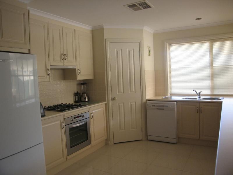 37 Rosella Circuit, Hewett SA 5118