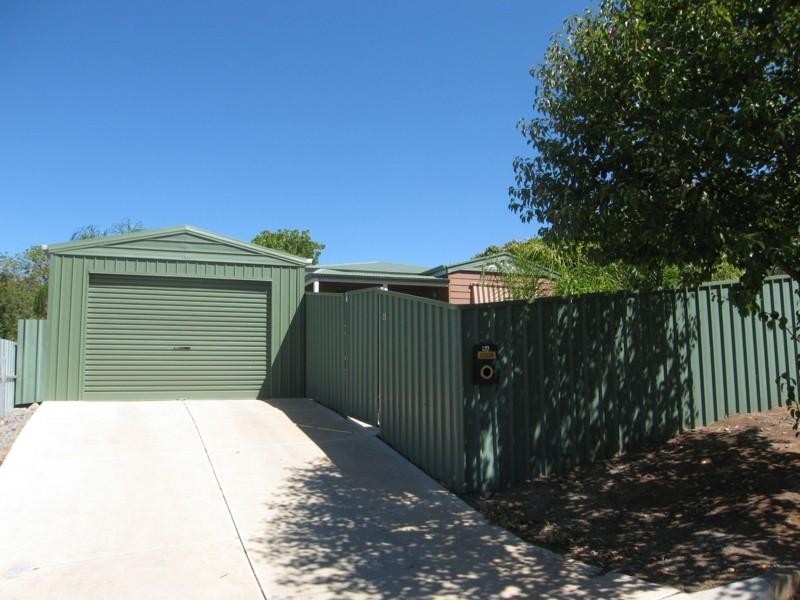 4 A Edward Street, Willaston SA 5118