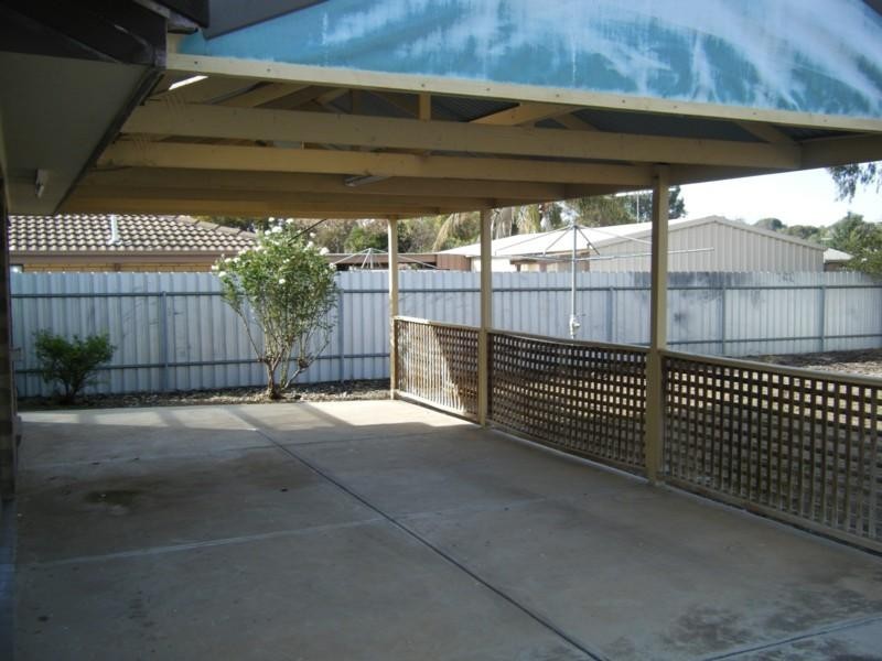 8 Brooks Avenue, Willaston SA 5118