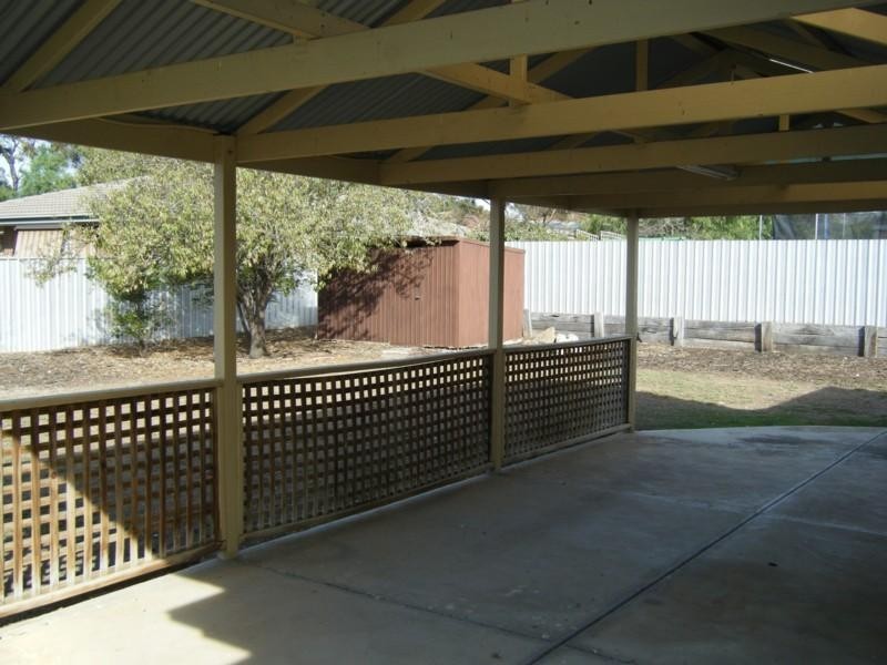 8 Brooks Avenue, Willaston SA 5118