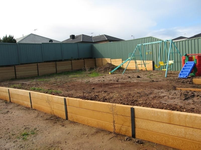 17 Rosella Circuit, Hewett SA 5118