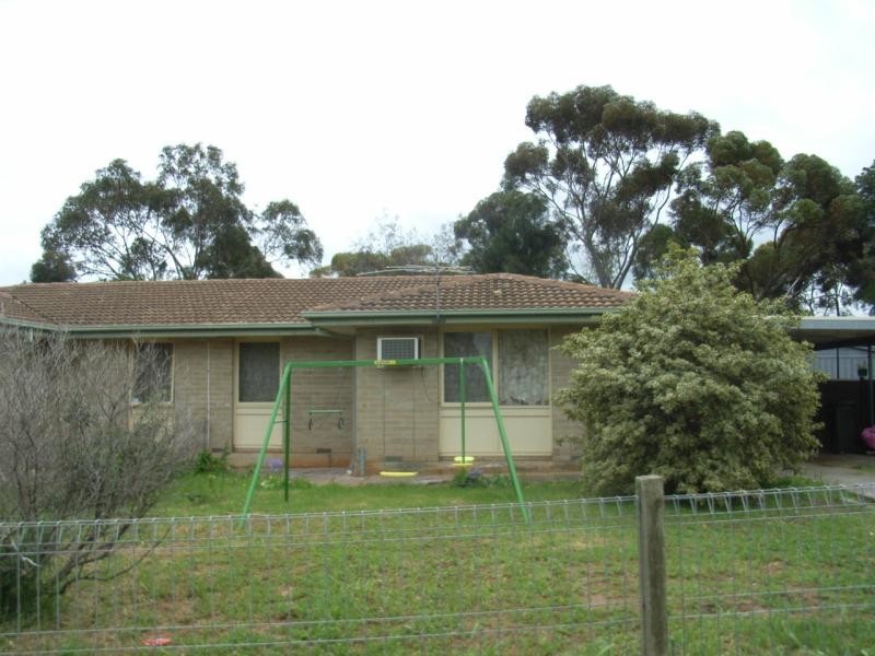 4 Bacton Street, Evanston SA 5116