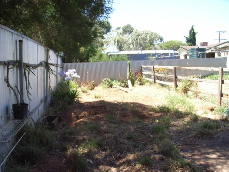 6 Bacton Street, Evanston SA 5116