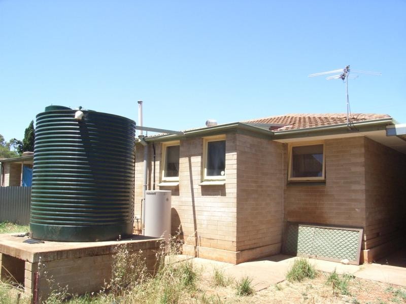 6 Bacton Street, Evanston SA 5116