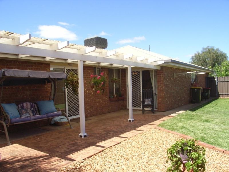 4 Sunshine Place, Blakeview SA 5114
