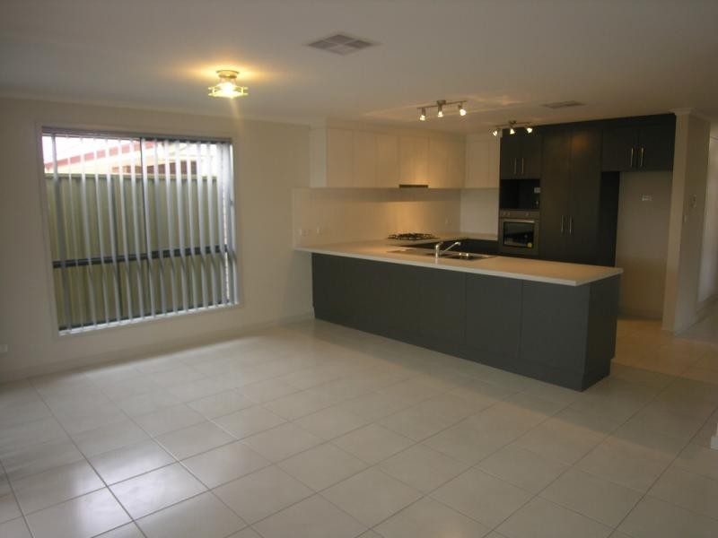 14 Dyson Street, Evanston SA 5116