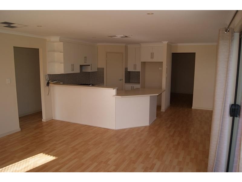 42 Potts Road, Evanston Park SA 5116