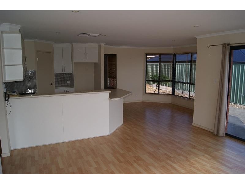 42 Potts Road, Evanston Park SA 5116