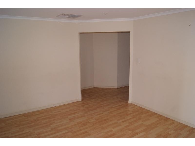 42 Potts Road, Evanston Park SA 5116