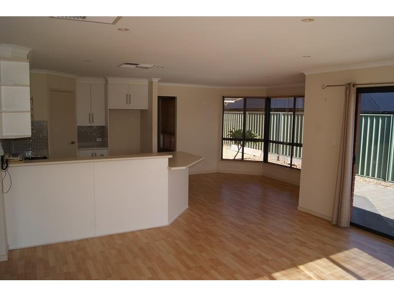 42 Potts Road, Evanston Park SA 5116