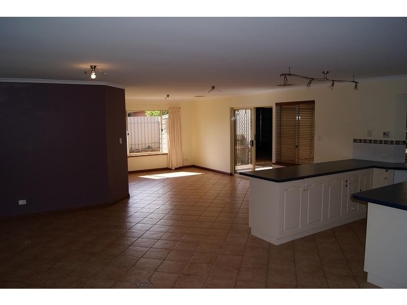 4 Springfield Court, Evanston Park SA 5116