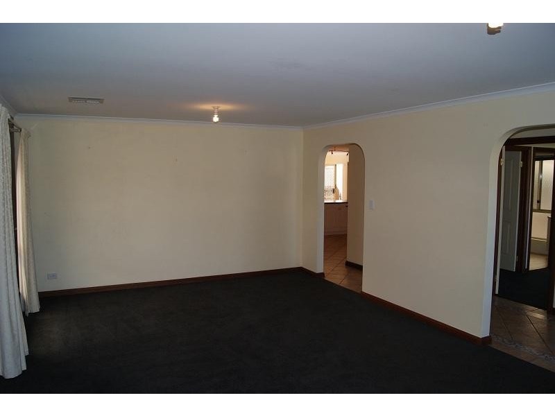 4 Springfield Court, Evanston Park SA 5116